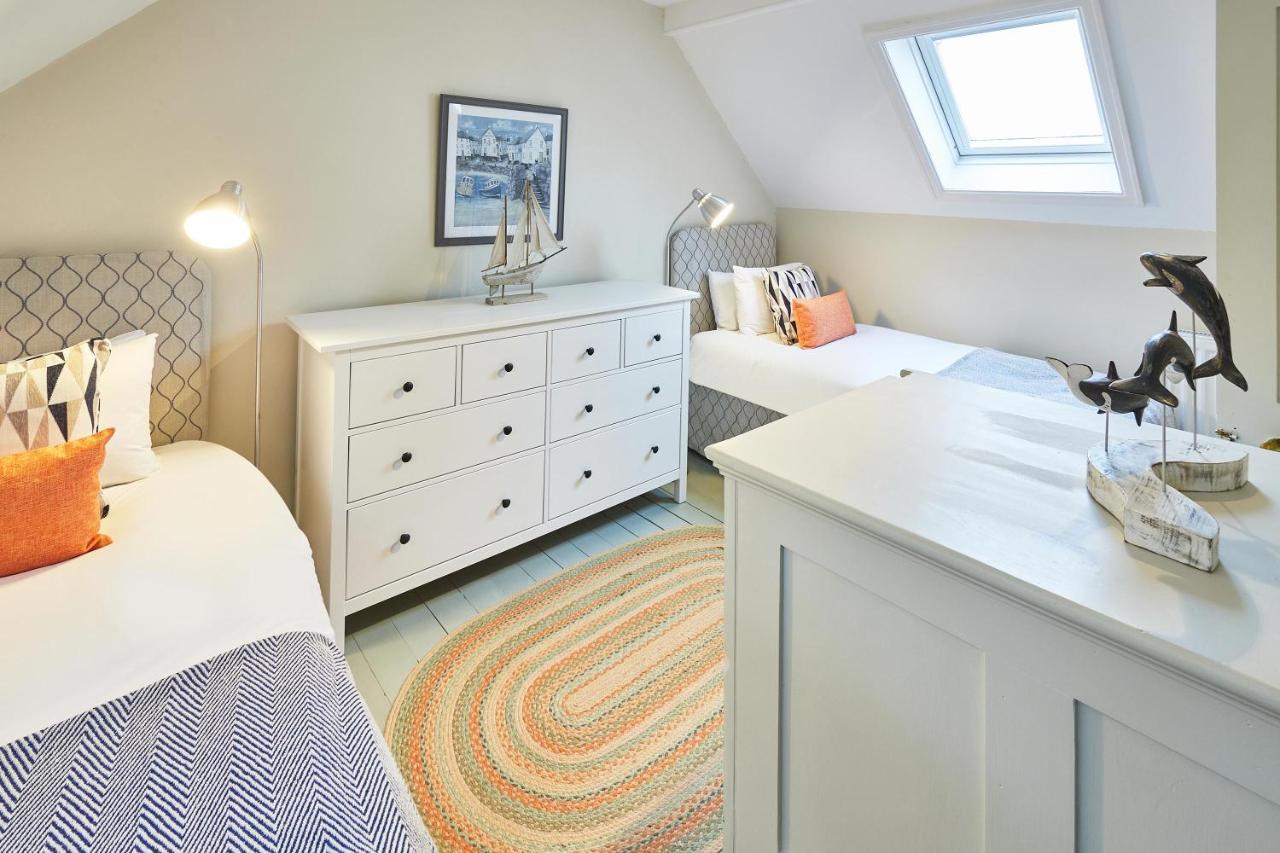 Host & Stay - 1 Coastguard Cottages สการ์โบโรห์ ภายนอก รูปภาพ
